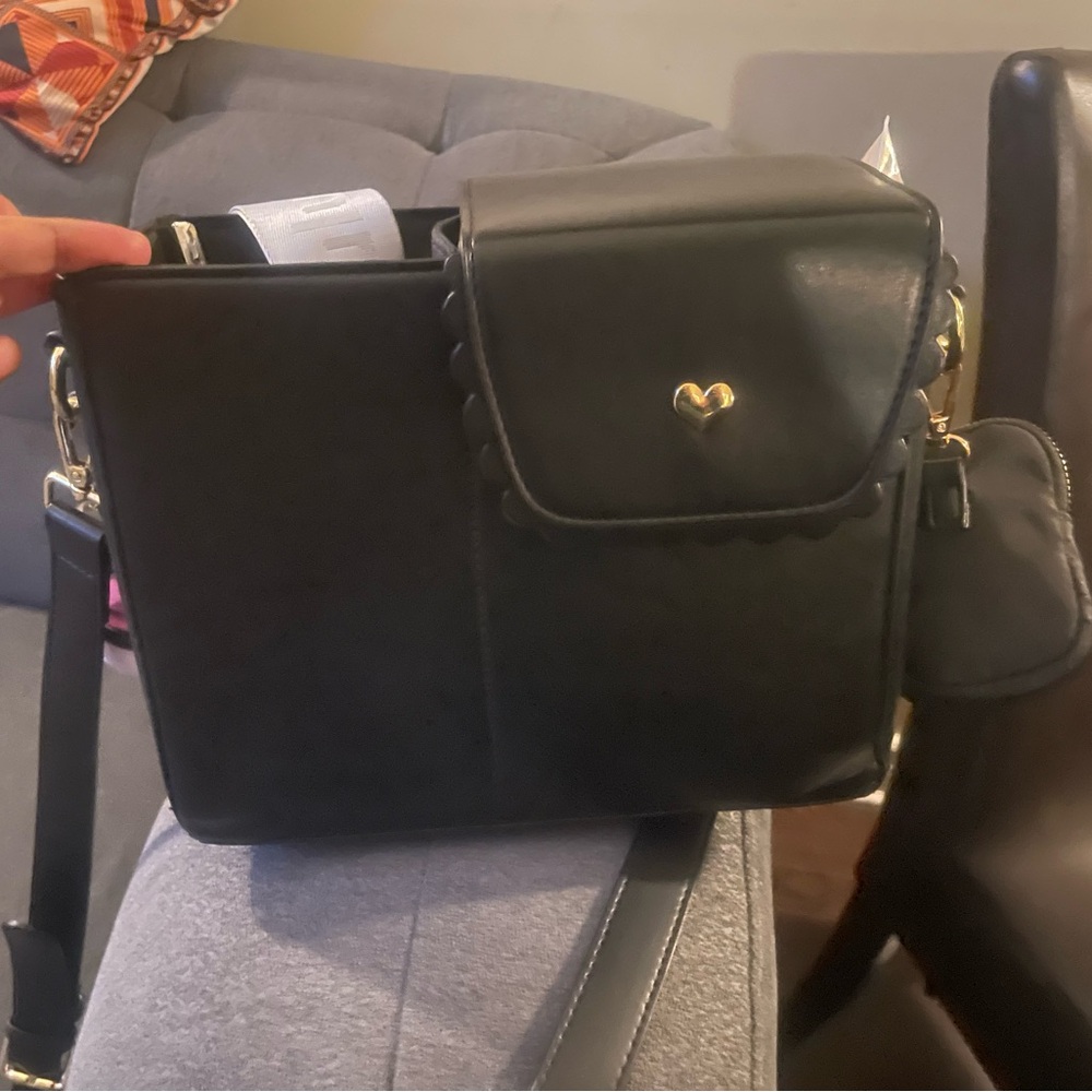 Kate Gabrielle Ella noir cup purse